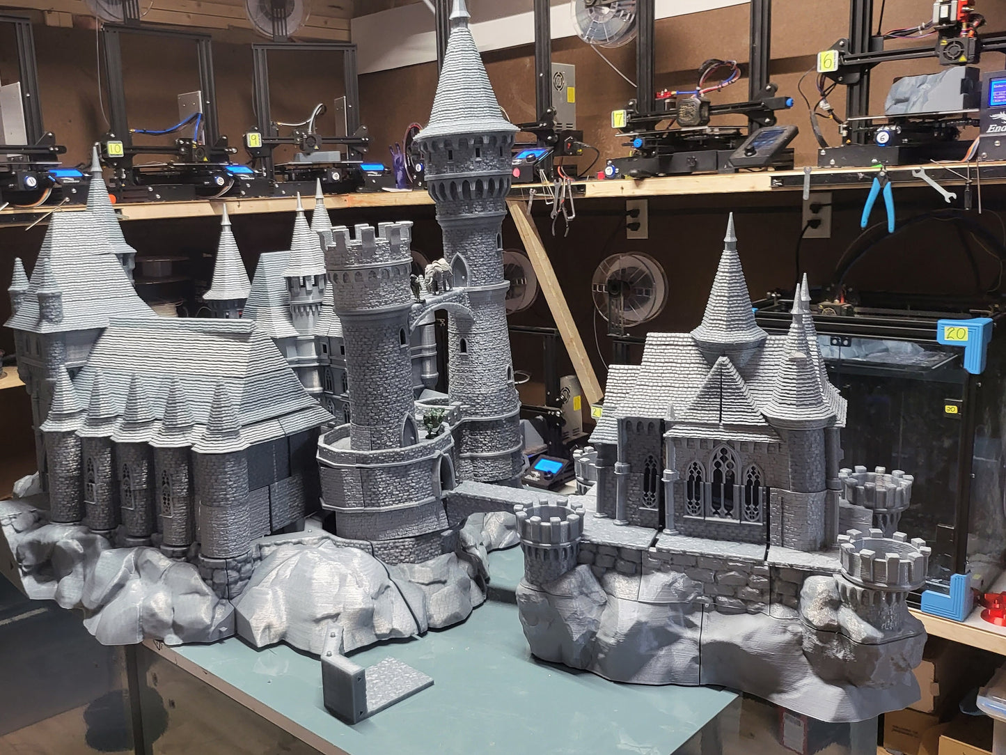 Curse of Strahd, Ravenloft, Christmas, Castle Terrain, wargaming, Dungeons and Dragons, miniatures, 3D printed, Fantasy Inn, Fantasy Terrain, RPG Terrain, Age of Sigmar, Fantasy Village, Tabletop, Tabletop terrain, Tabletop RPG, Buildings