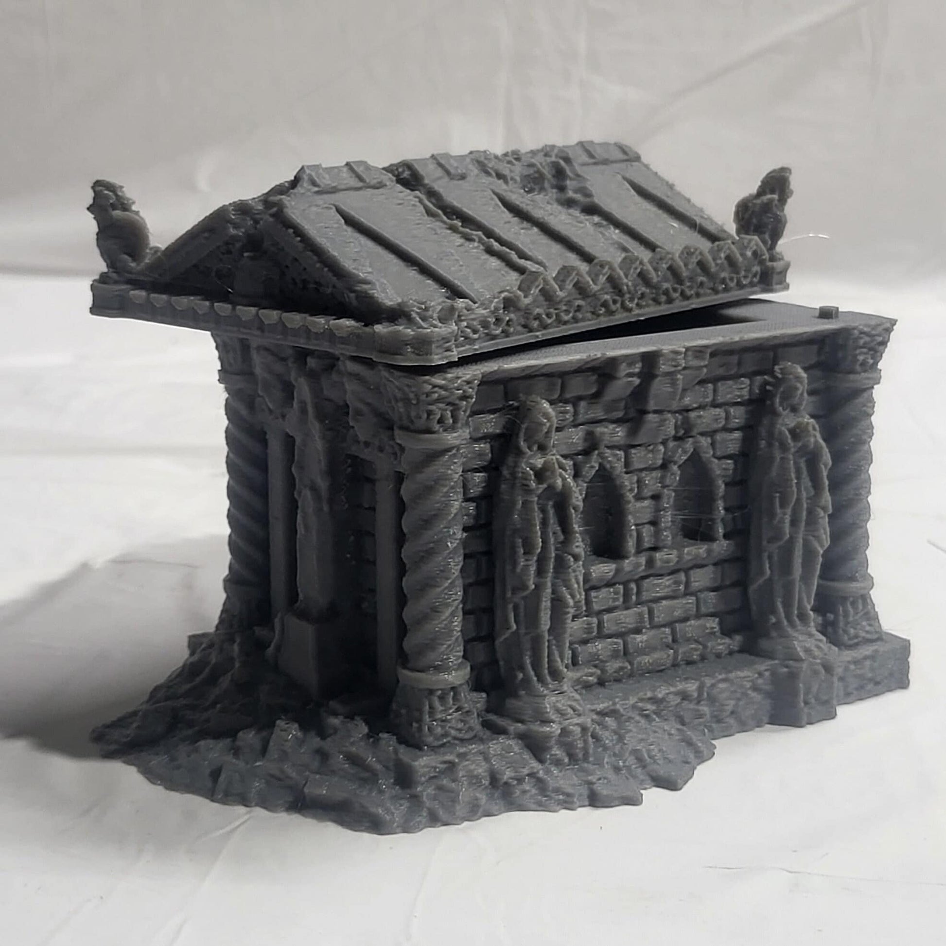 Small Tomb, Crypt, Dungeons and Dragons