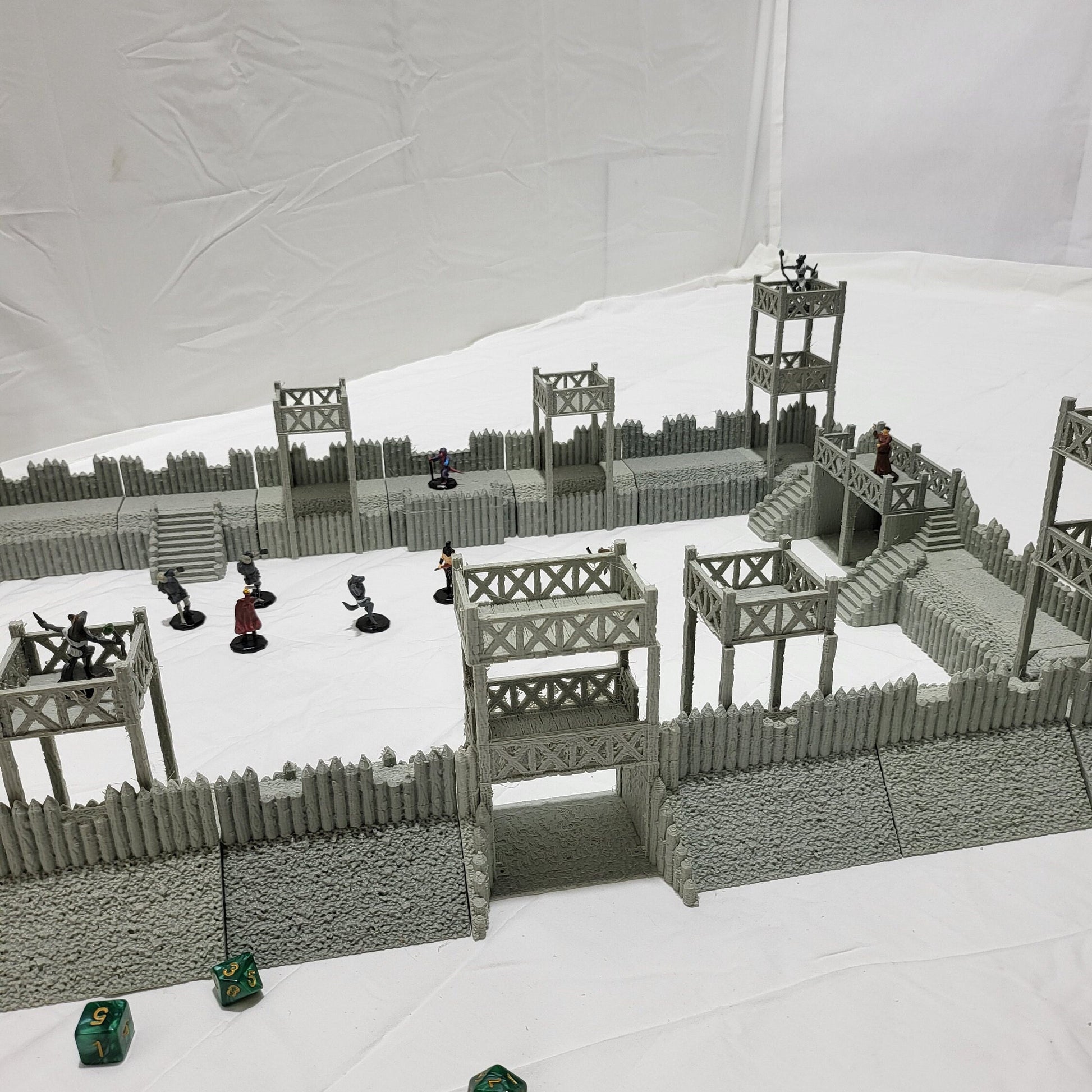 Desert Wall Kit for tabletop wargaming with detailed walls, defensive towers, and gates. Ideal for desert fortifications, Roman camps, and recreating the Battle of Alesia in Warhammer, D&D, Pathfinder, and historical-themed games.