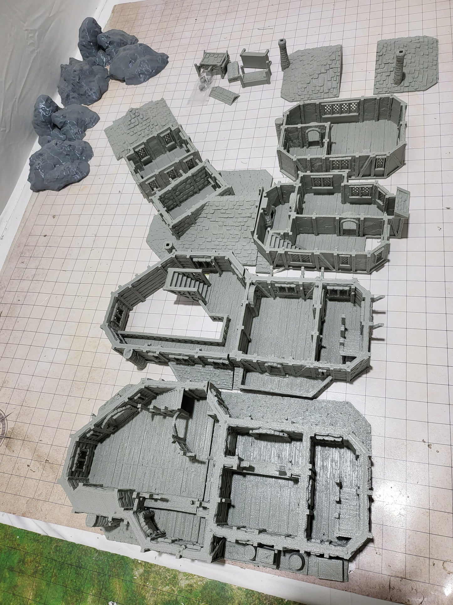 Curse of Strahd, Ravenloft, Christmas, Castle Terrain, wargaming, Dungeons and Dragons, miniatures, 3D printed, Fantasy Inn, Fantasy Terrain, RPG Terrain, Age of Sigmar, Fantasy Village, Tabletop, Tabletop terrain, Tabletop RPG, Buildings