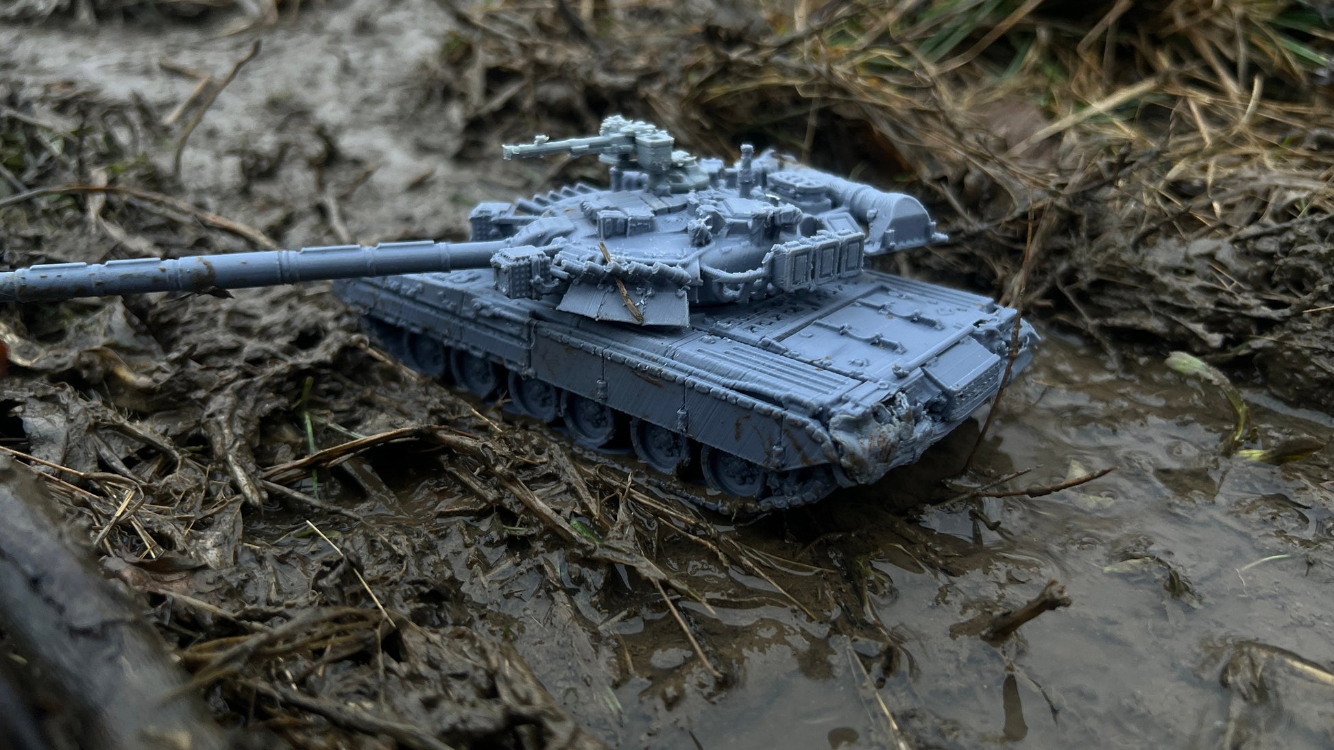 T-80-UK, Command tank, cold war tank, cold war, tank, Russian, Tabletop terrain, tabletop gaming,