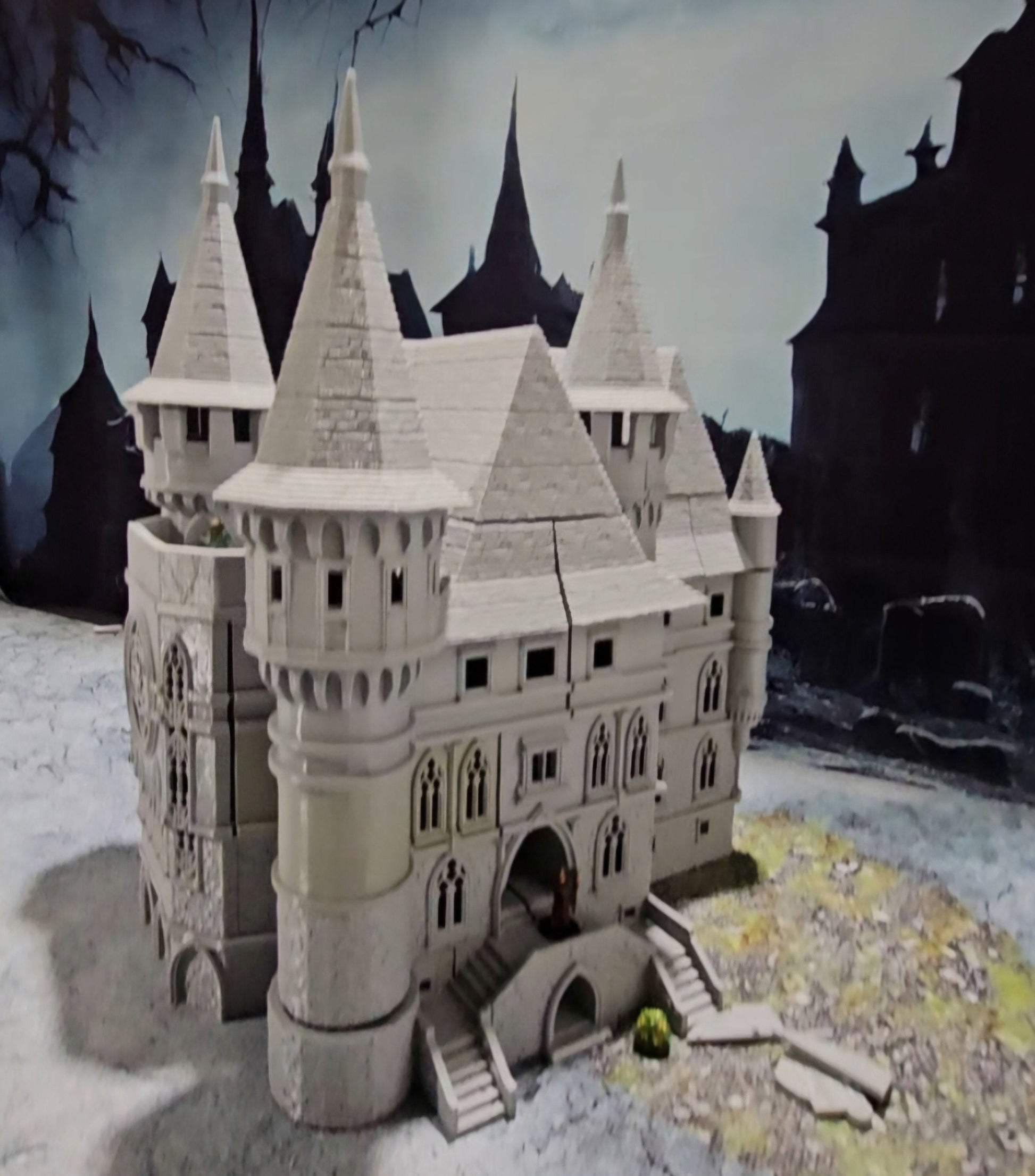 Castle Dracul Manor for tabletop wargaming with detailed multi-level structure, including haunted halls. Basement crypts sold separately. Ideal for gothic adventures in Warhammer, D&D, Pathfinder, and horror-themed games.