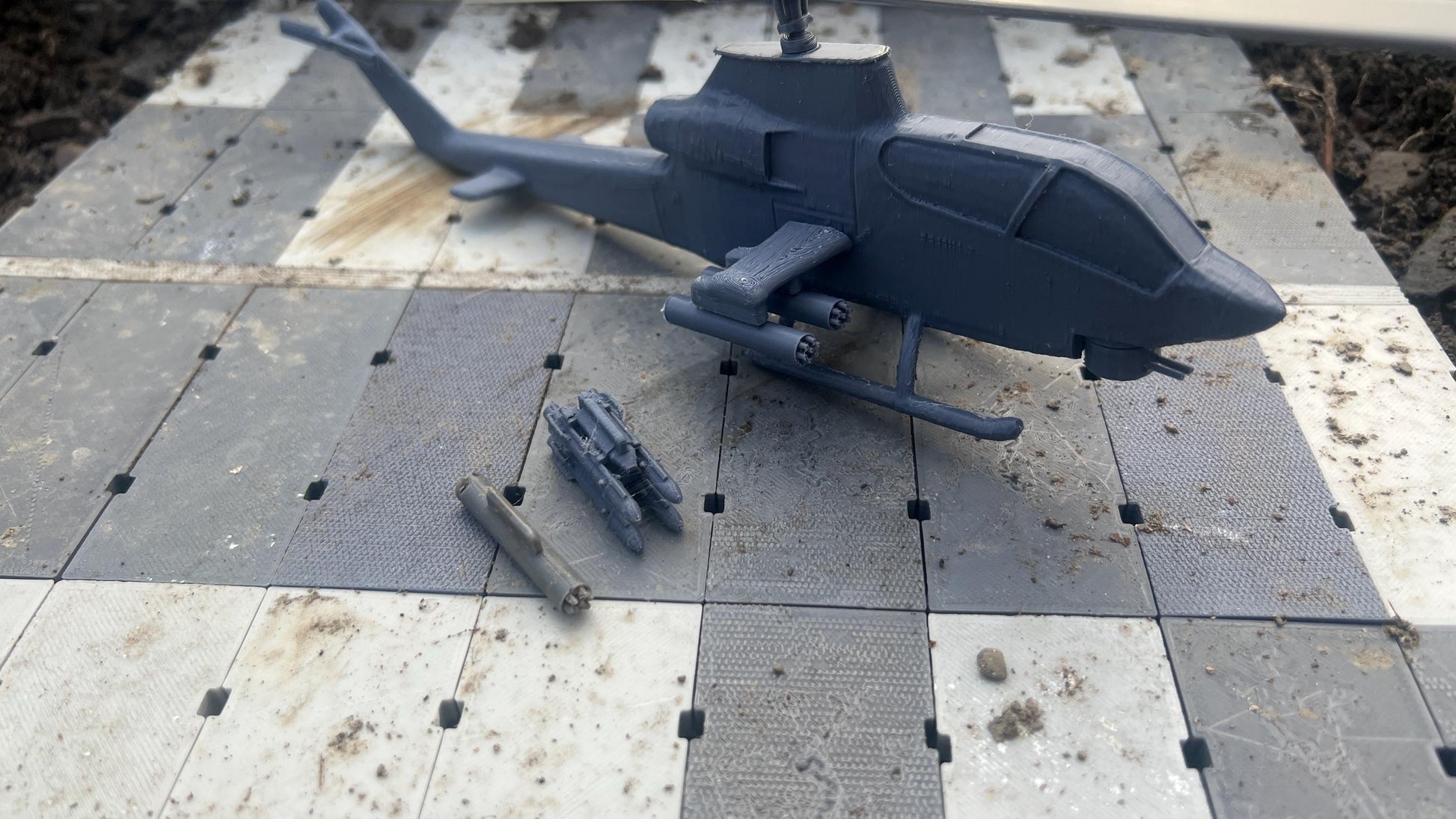 AH-1G Cobra: Vietnam Era Attack Helicopter Model for Tabletop Wargaming